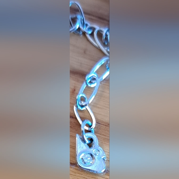 EUC Swarovski Trilogy Silver & Round Cut Triple Cut Crystal Necklace Jewelry - Picture 5 of 5